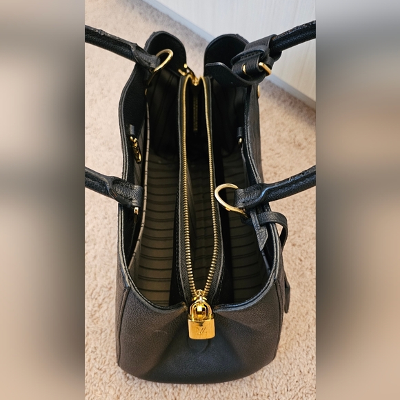 Louis Vuitton Monogram Empreinte Montaigne MM - Picture 2 of 12